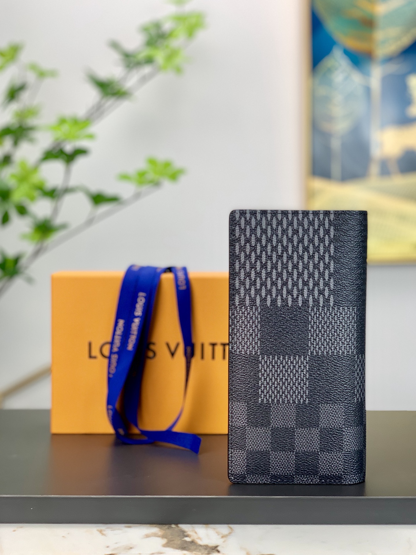 db9bf2_7bcbcc65665b4c31a4488e495e3cf5dfmv2.jpg Louis Vuitton Bag - Image 1