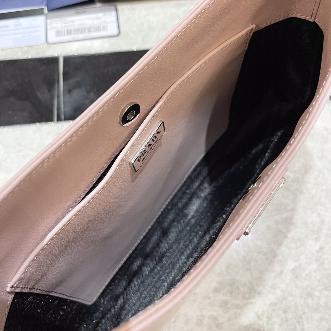 Prada Bags - Image 9