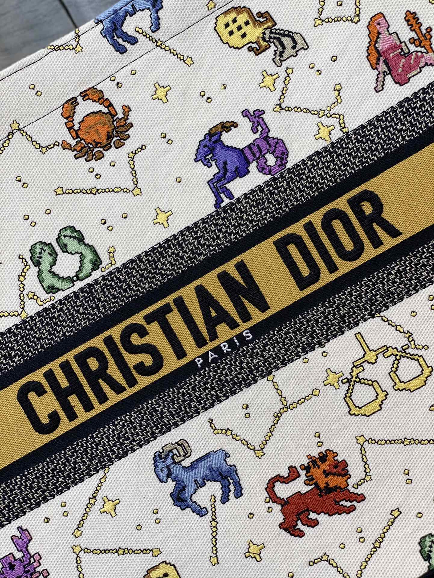 Dior Large Constellations Tote Bag - Image 5