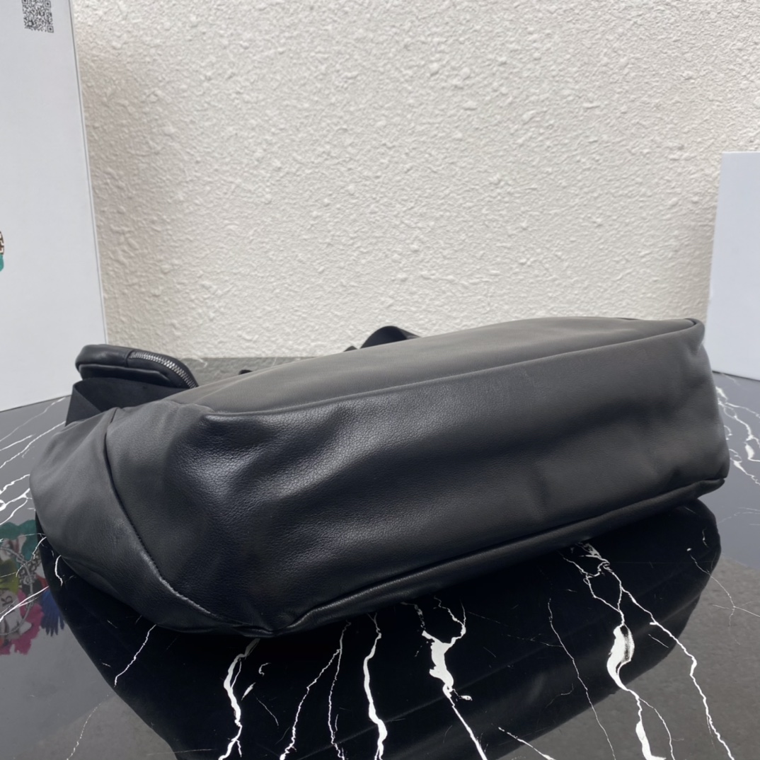 Prada Bags - Image 5