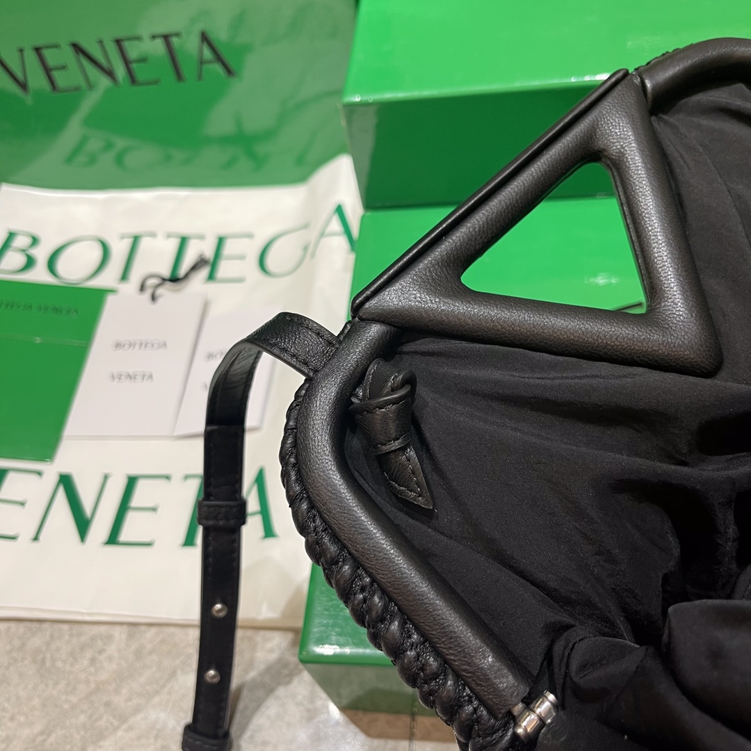 Bottega Veneta Bag - Image 6