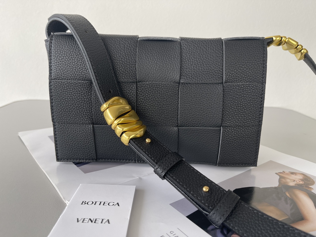 Bottega Veneta Bag