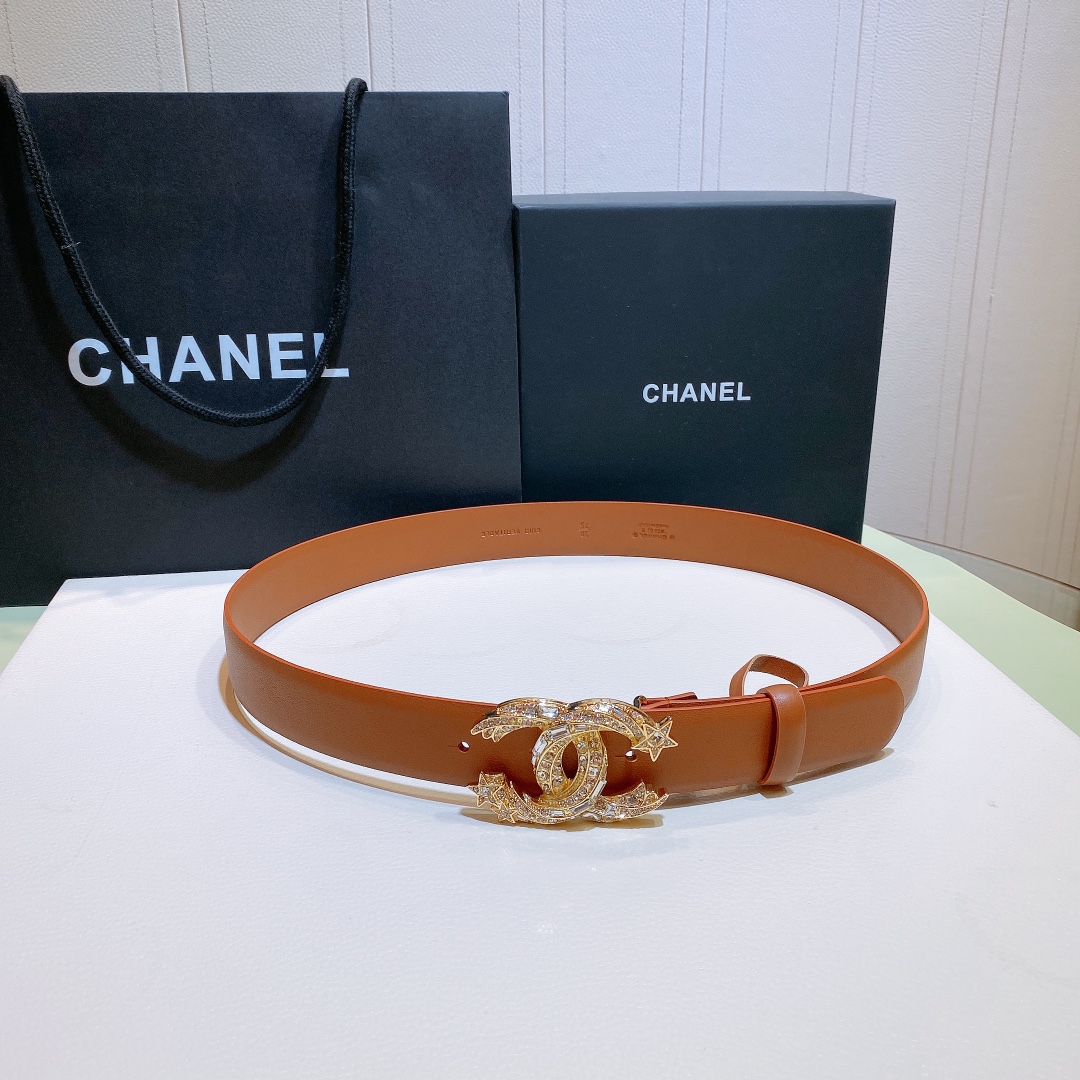 db9bf2_86355ab1a77b4aa89e9dbb59012c9843mv2.jpg Chanel CC Buckle Leather Belt - Image 1