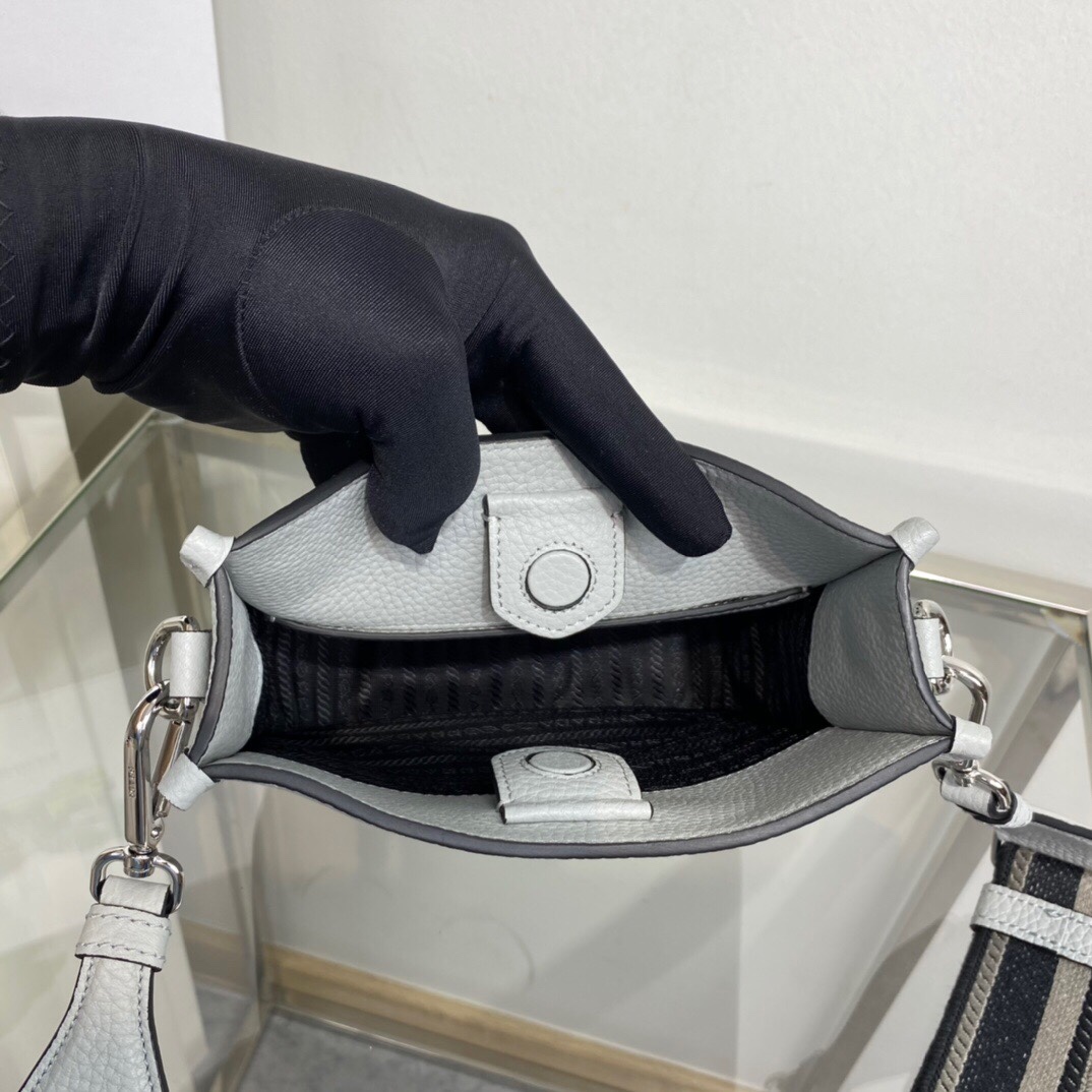 Prada Bag - Image 10