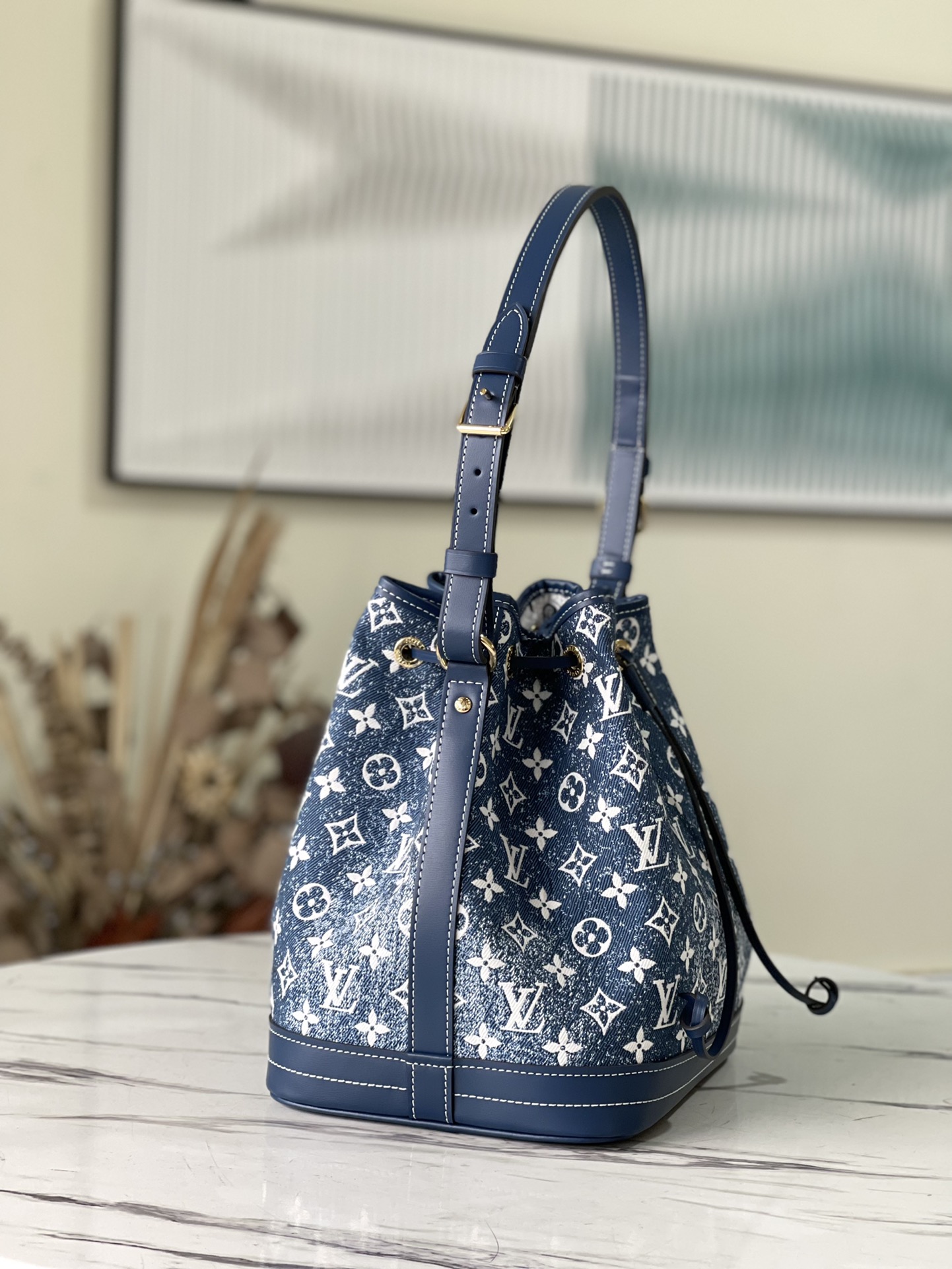 Louis Vuitton Petite Neonoe Bucket Bag in Blue Denim - Image 5
