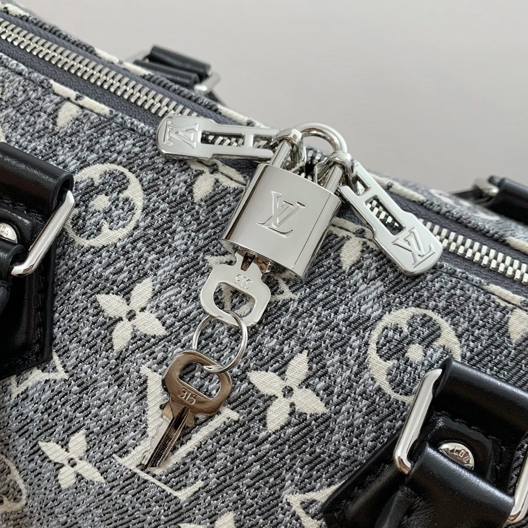 Louis Vuitton Speedy Bandoulière 25 Bag in Monogram Jacquard Denim - Image 8