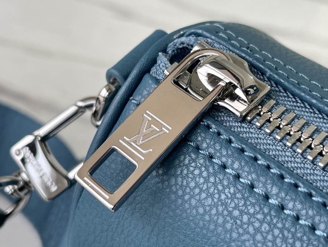 Louis Vuitton Keepall XS Travel Bag in Blue - Image 8