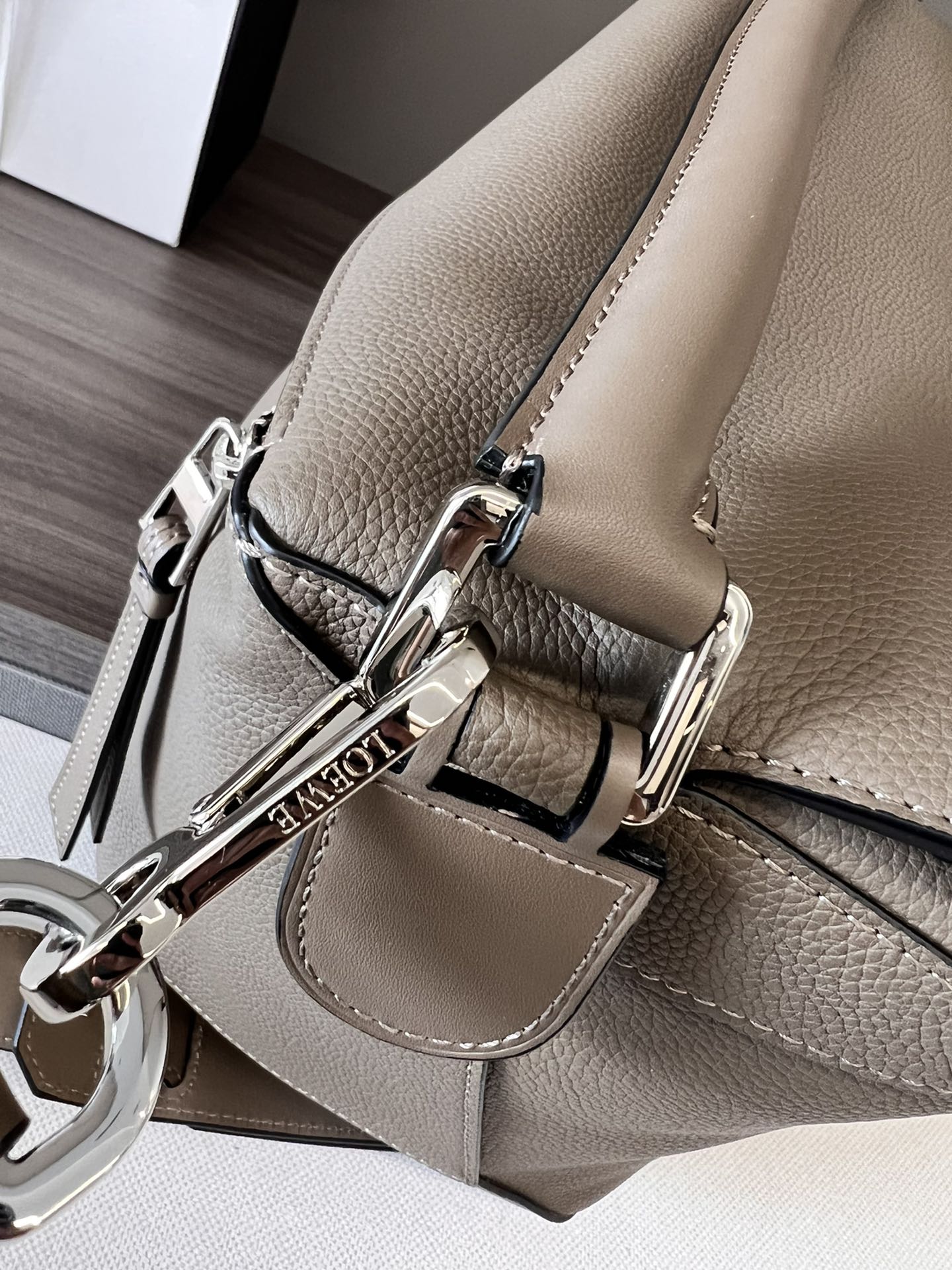 Loewe Bag - Image 8