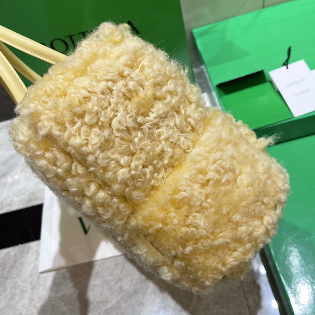 Bottega Veneta Arco Tote Bag - Image 8