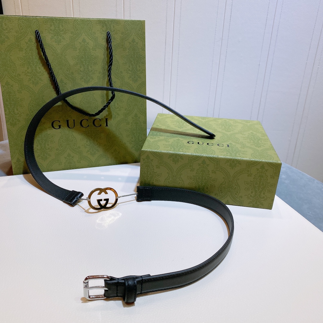 db9bf2_8d02274f63654193ab27c738d7d5d32fmv2.jpg Gucci Leather Belt - Image 1