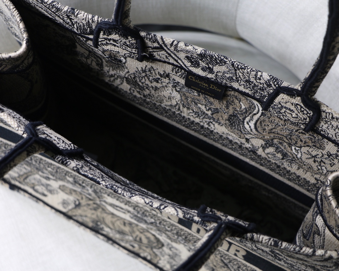 Dior Large Book Tote Bag in Black&White Tiger Embroidery - Image 6