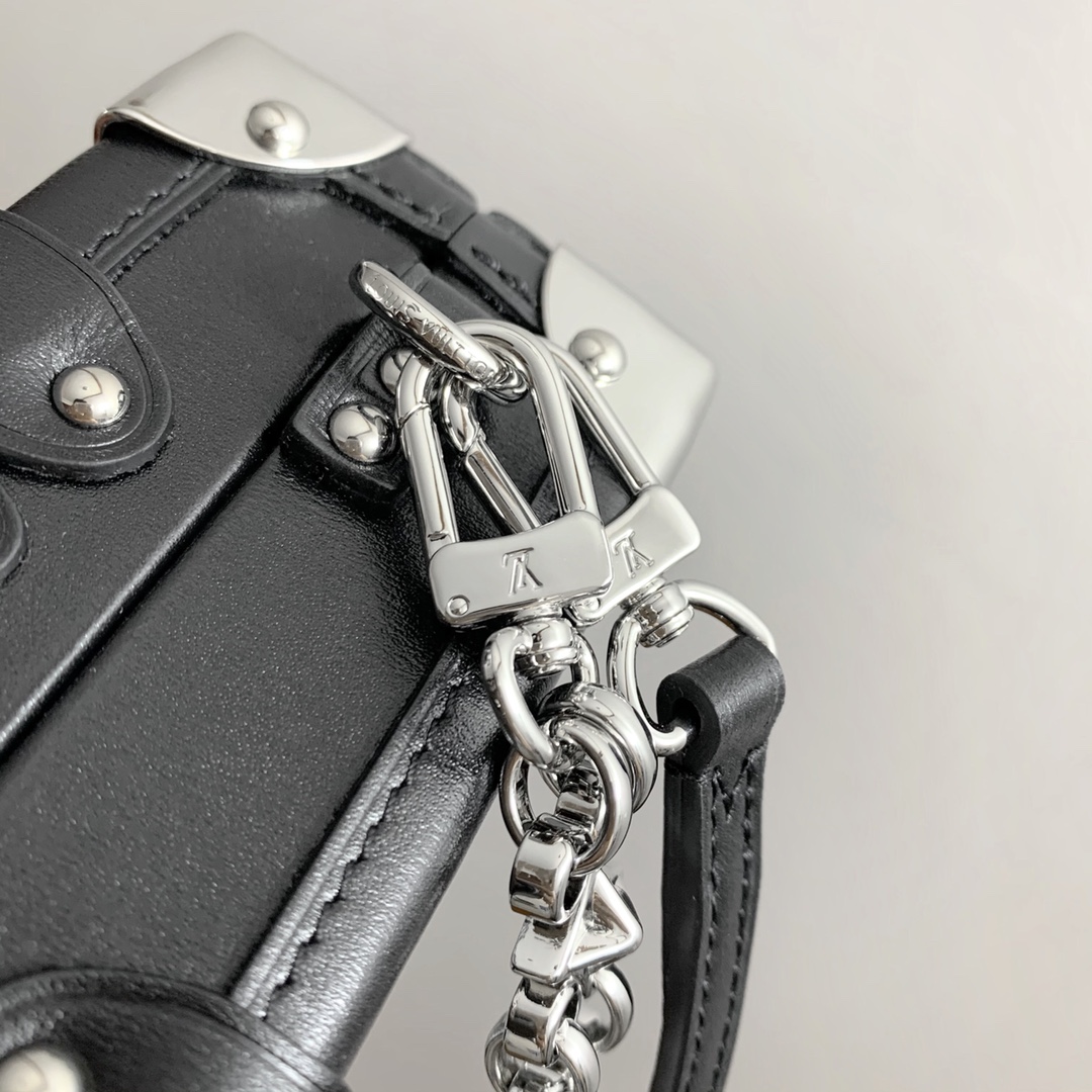 Louis Vuitton Petite Malle Bag in Monogram Jacquard Denim - Image 8