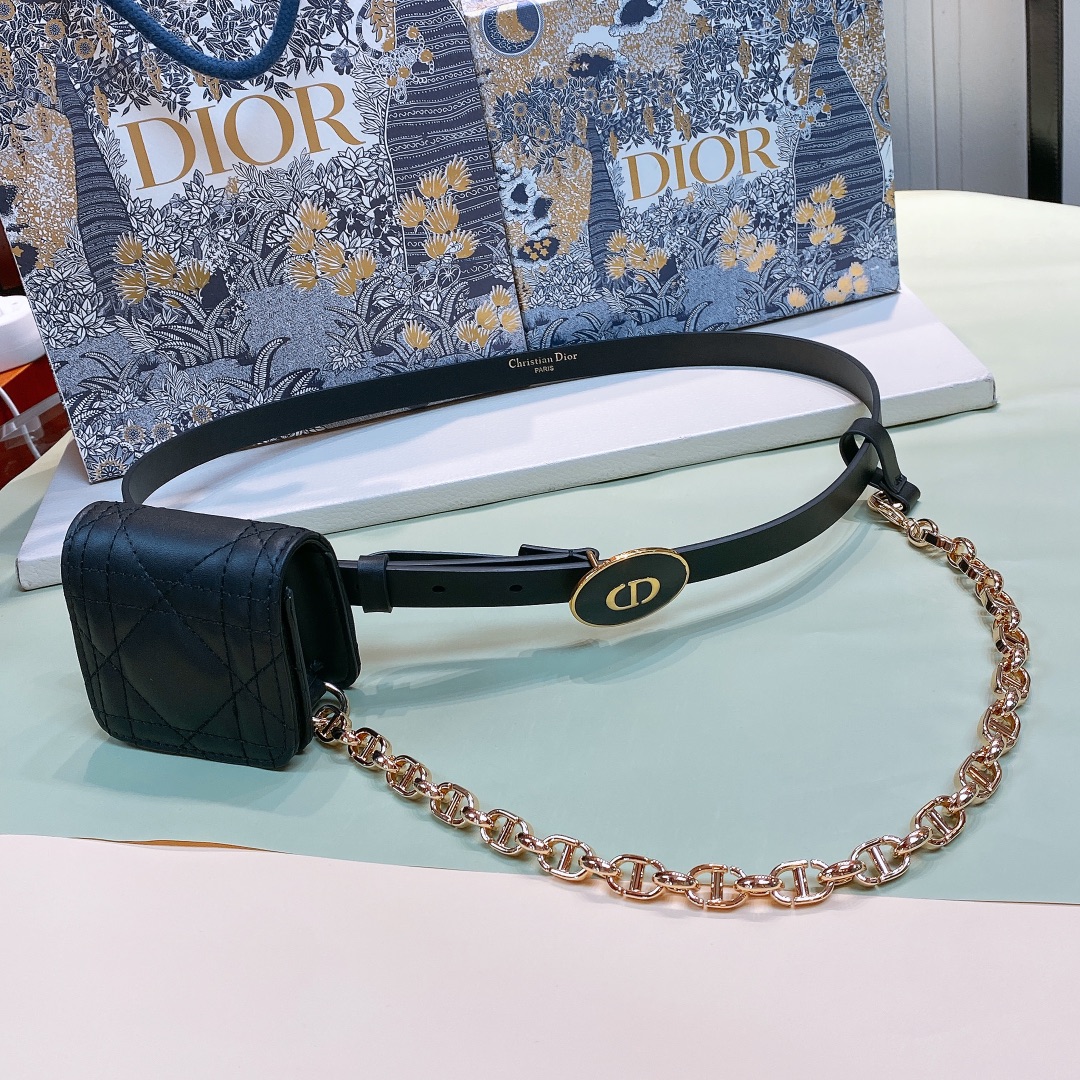 db9bf2_902c30688664486589fe96900bc9f6e3mv2.jpg Dior CD Buckle Chain Bag Leather 15mm Belt - Image 1