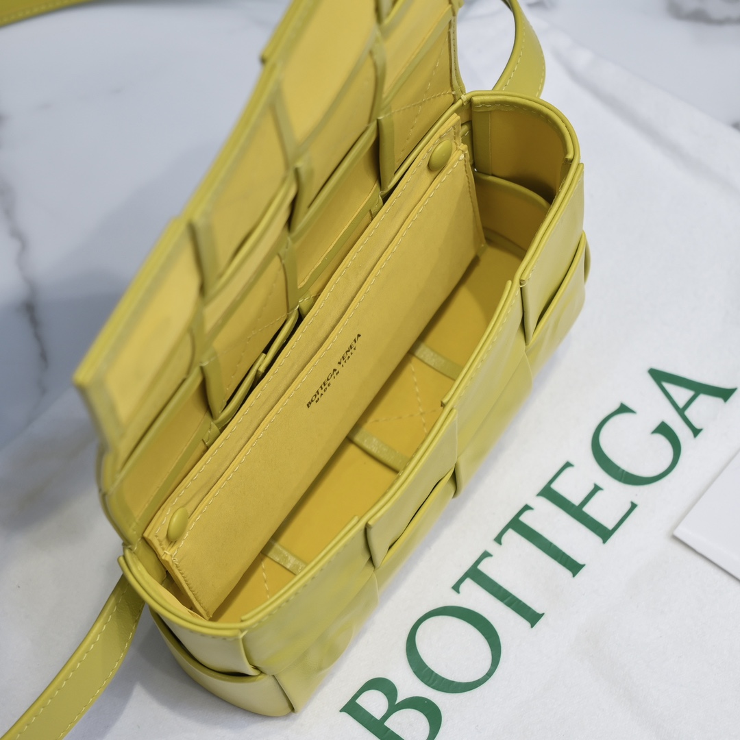 Bottega Veneta Bag - Image 8