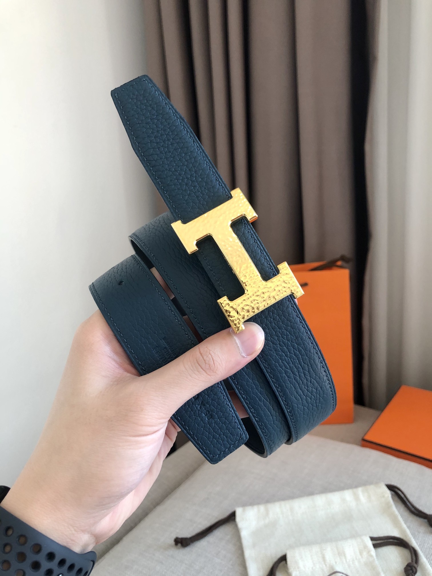 db9bf2_91ef4eb2ac584d42976b8cf5390b9c4cmv2.jpg Hermes Shoes - Image 1