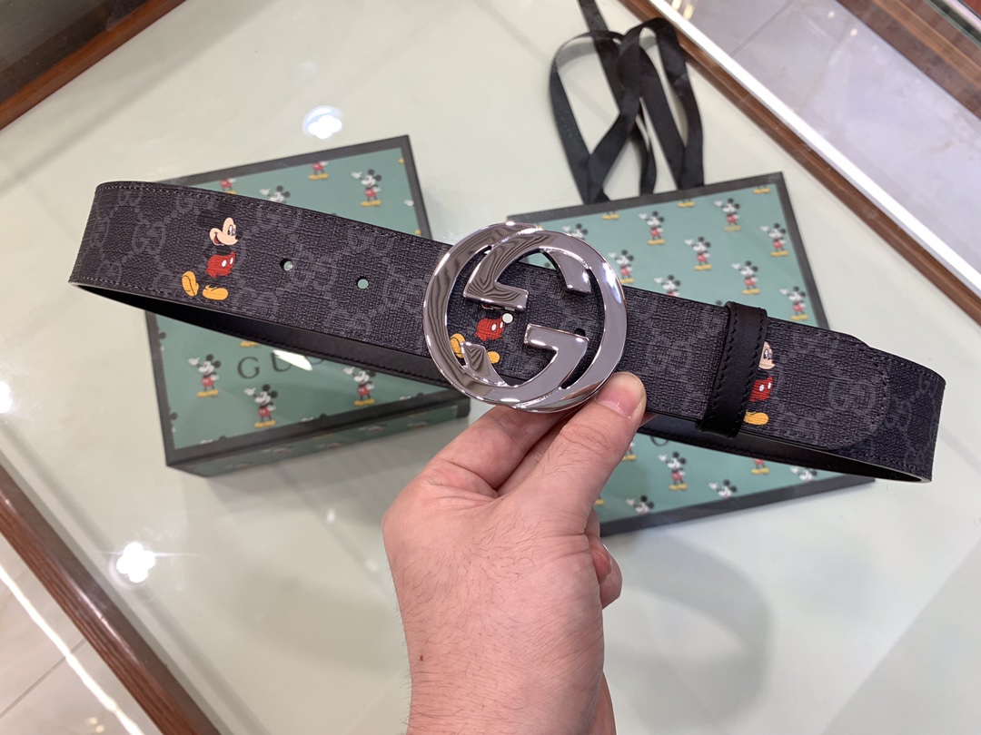 db9bf2_92d5d606ff164b32bf771a8fea16c0a8mv2.jpg Gucci Leather Belt - Image 1