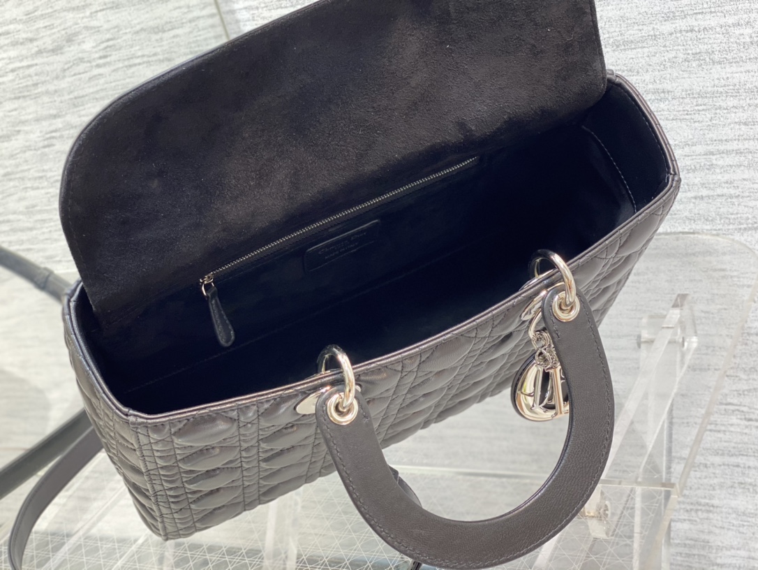 Lady Dior Large Bag in Black Sheepskin - Image 9