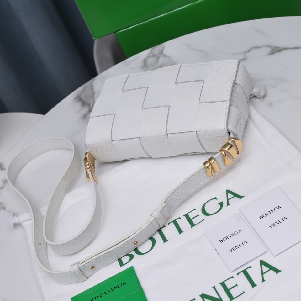 Bottega Veneta Padded Cassette Bag in White - Image 8