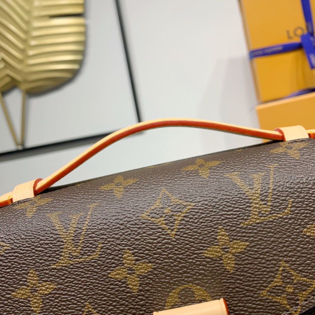 Louis Vuitton Pochette Metis East West Bag in Monogram Canvas - Image 9