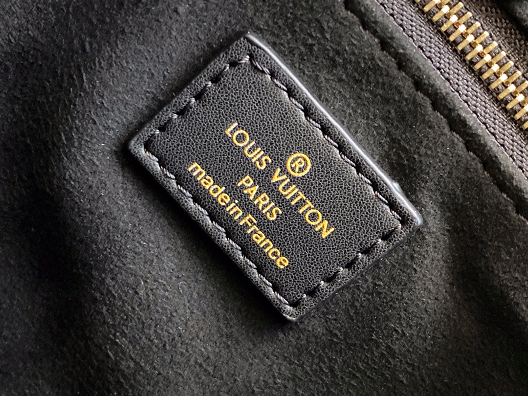 Louis Vuitton OnTheGo Small Tote Bag - Image 8