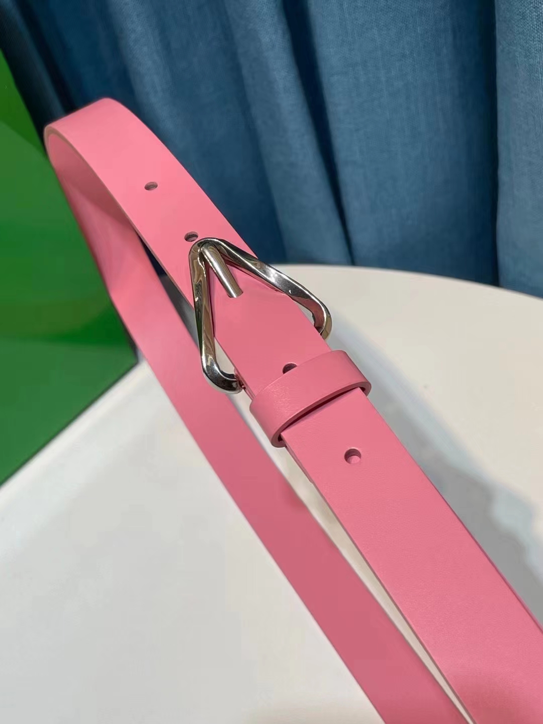 db9bf2_942eee6483cb4d29a8d5da73178b3276mv2.jpg Bottega Veneta Triangular Buckle Leather Belt - Image 1