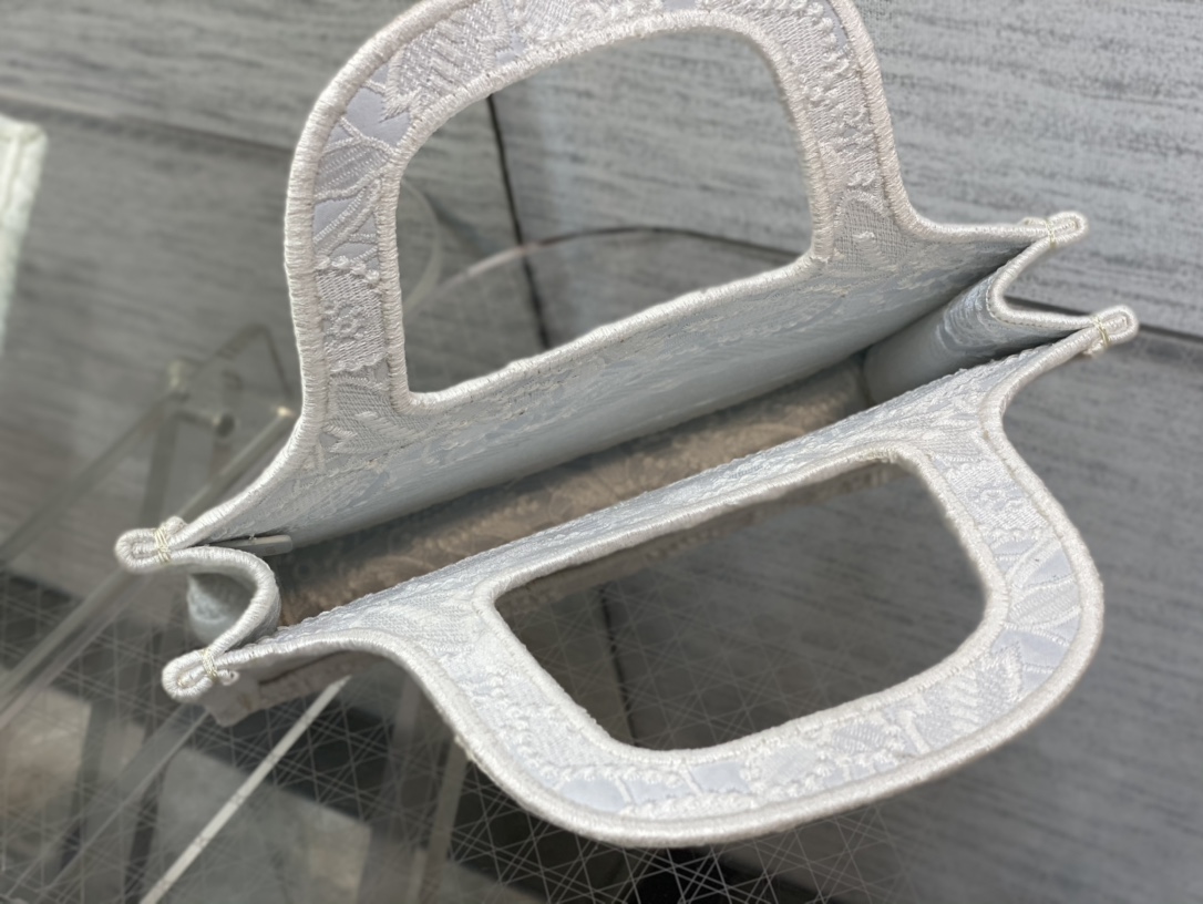 Dior Mini Tote Bag in White - Image 8