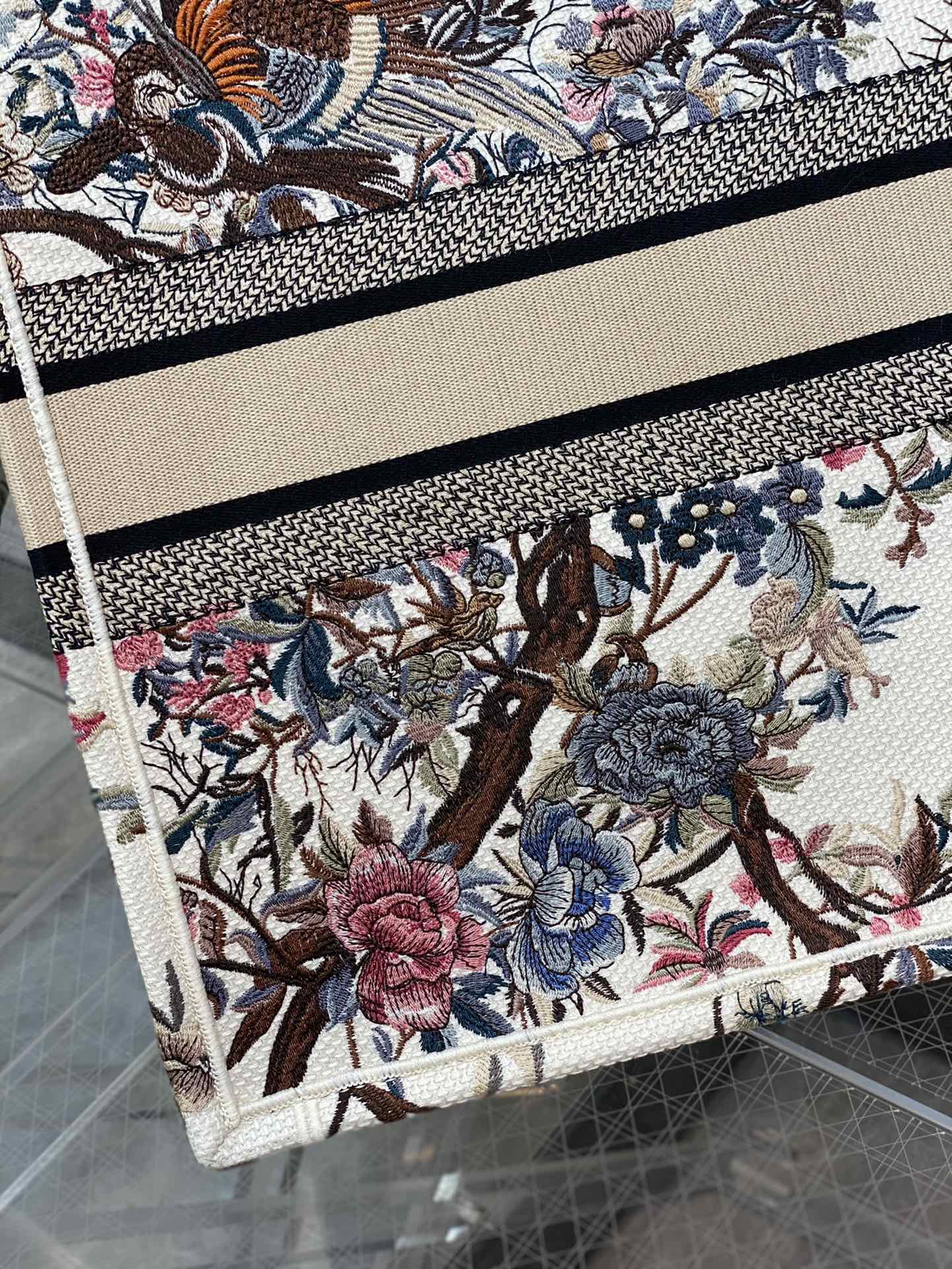 Dior Large Winter Garden Tote Bag - Image 6