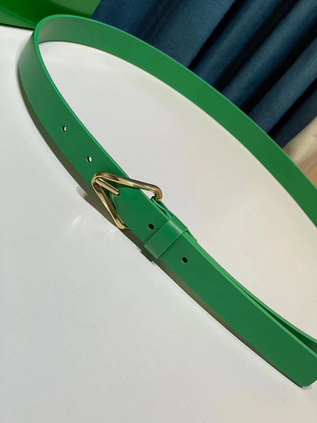 db9bf2_9511e45dbdc74deab010082363df1f10mv2.jpg Bottega Veneta Triangular Buckle Leather Belt - Image 1