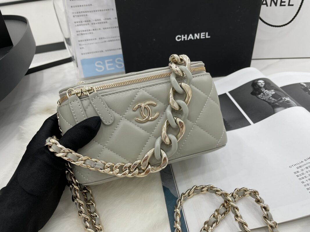 Chanel WOC