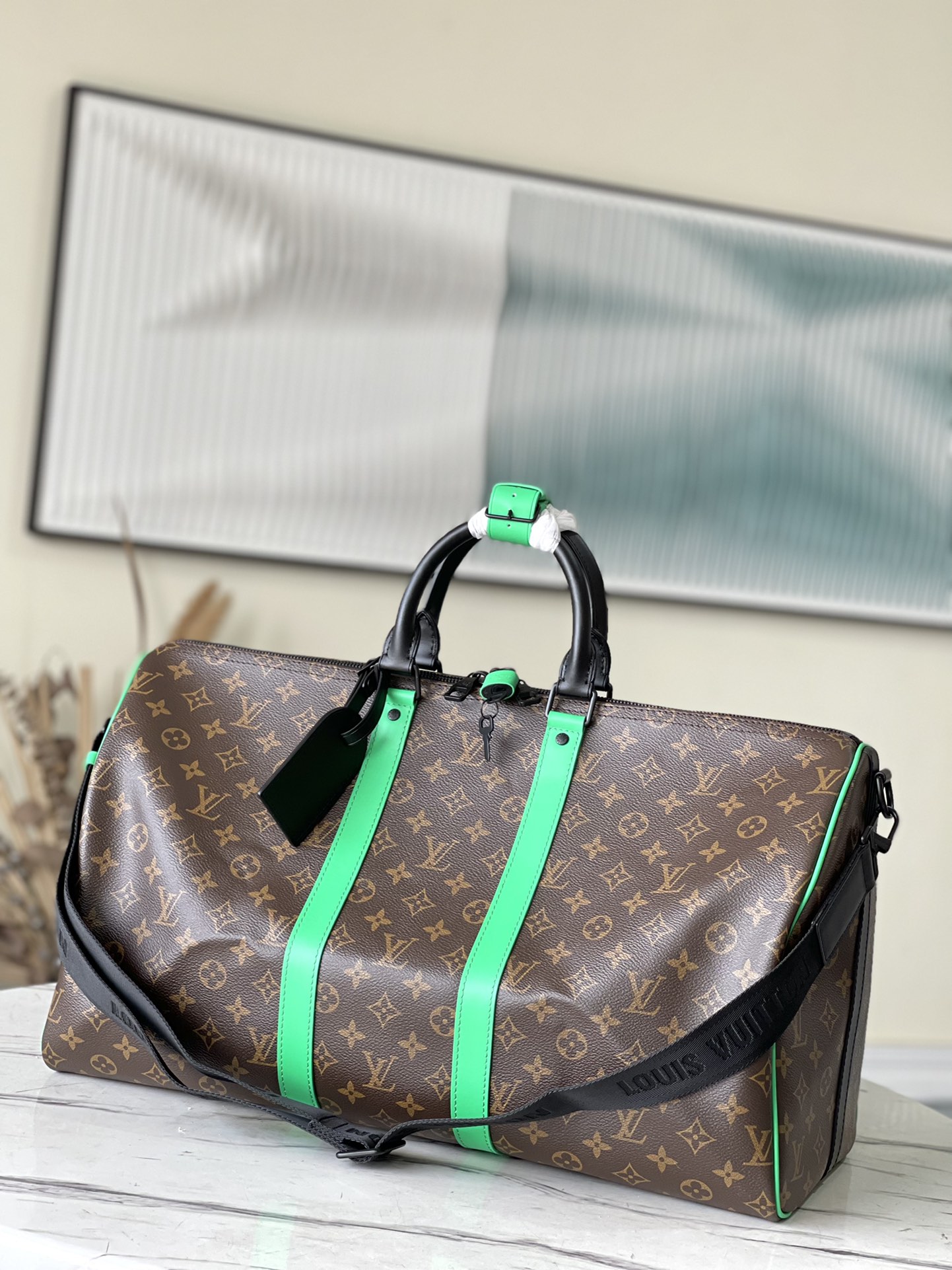 db9bf2_9739c13d43a042758dbce72072b99f91mv2.jpg Louis Vuitton Bag - Image 1