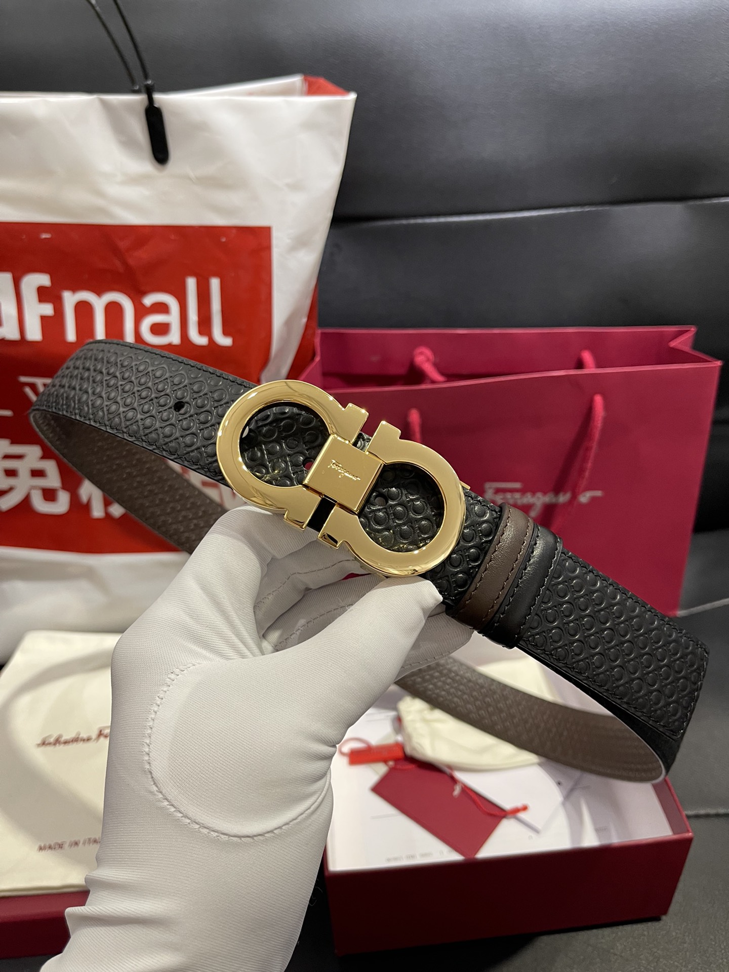 db9bf2_9795b5173cfa493fabf80ee869cd752bmv2.jpg Ferragamo Adjustable Gancini Leather Belt - Image 1