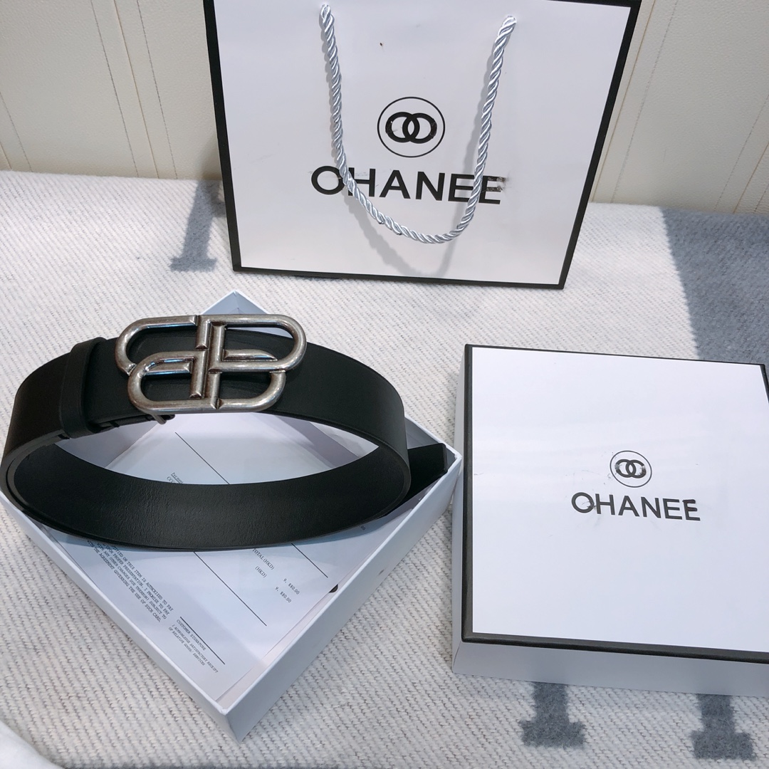 db9bf2_97992e87853b454199852d6fd7447186mv2.jpg Balenciaga Belt - Image 1