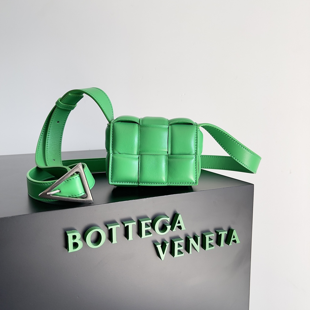 db9bf2_97ca39941ff54288a7c808e237ab25f2mv2.jpg Bottega Veneta Shoes - Image 1