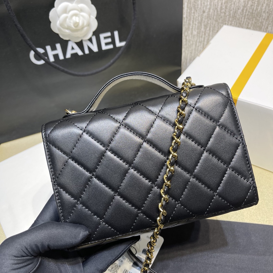 Chanel 22 Classic Rectangular Mini Flap Bag in Black Lambskin - Image 3