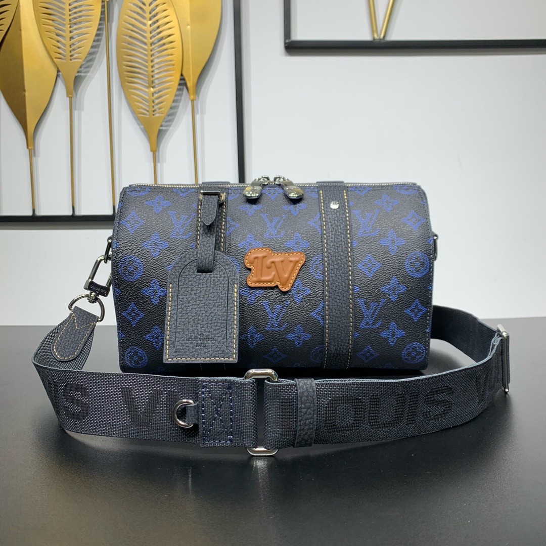 db9bf2_997d39bd380547ea838fb3197d72d35amv2.jpg Louis Vuitton Bag - Image 1
