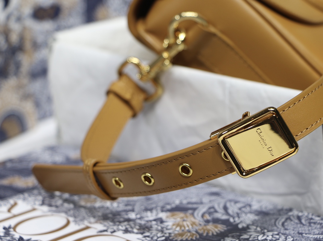 Dior Medium Bobby Bag in Caramel Leather - Image 6