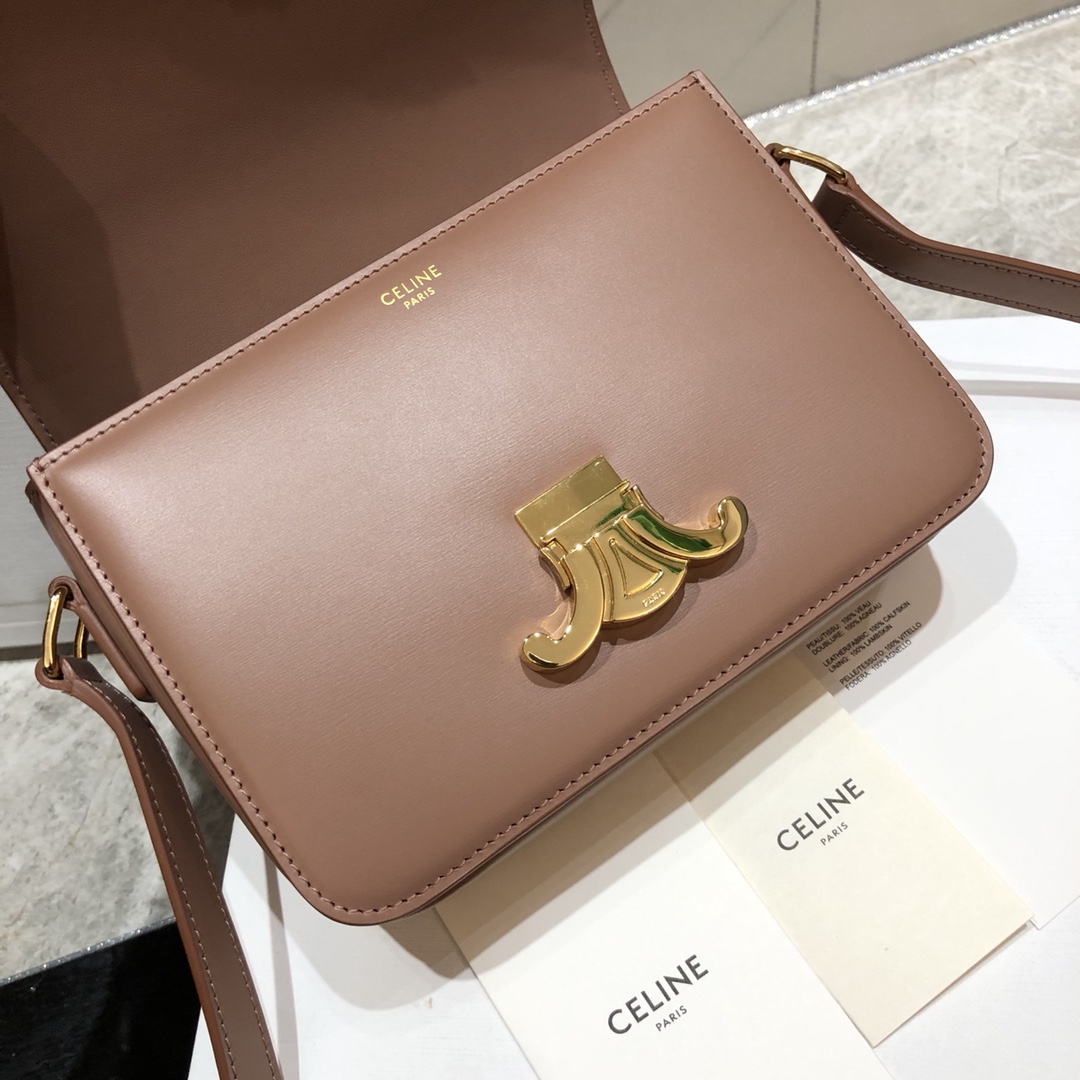 db9bf2_9ac5a142837142a5ab066acf1d83a6femv2.jpg Celine Arc de Triomphe Double C Buckle Leather 18 Bag - Image 1