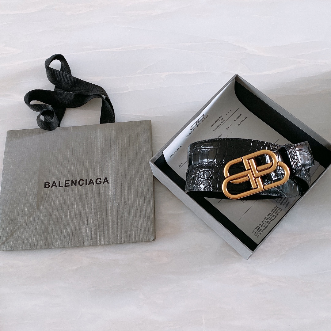 db9bf2_9b80b54d9eaf410dba87d6cc32d11968mv2.jpg Balenciaga Belt - Image 1