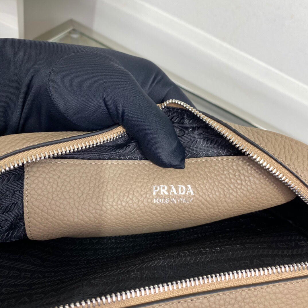 Prada Bags - Image 9