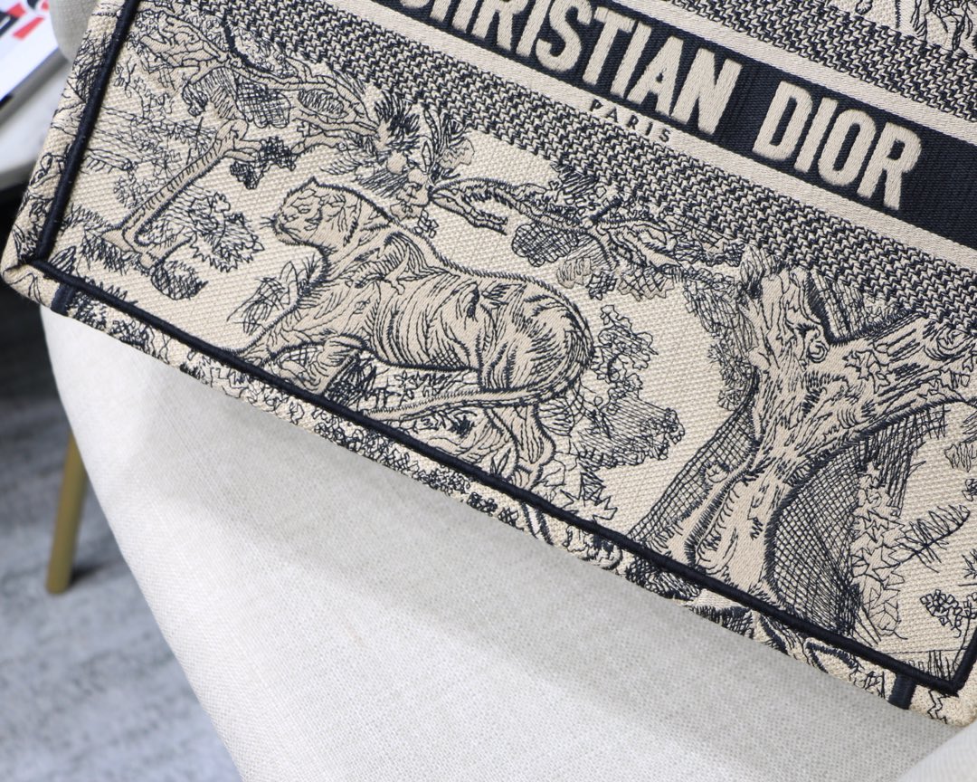 Dior Large Book Tote Bag in Black&White Tiger Embroidery - Image 10