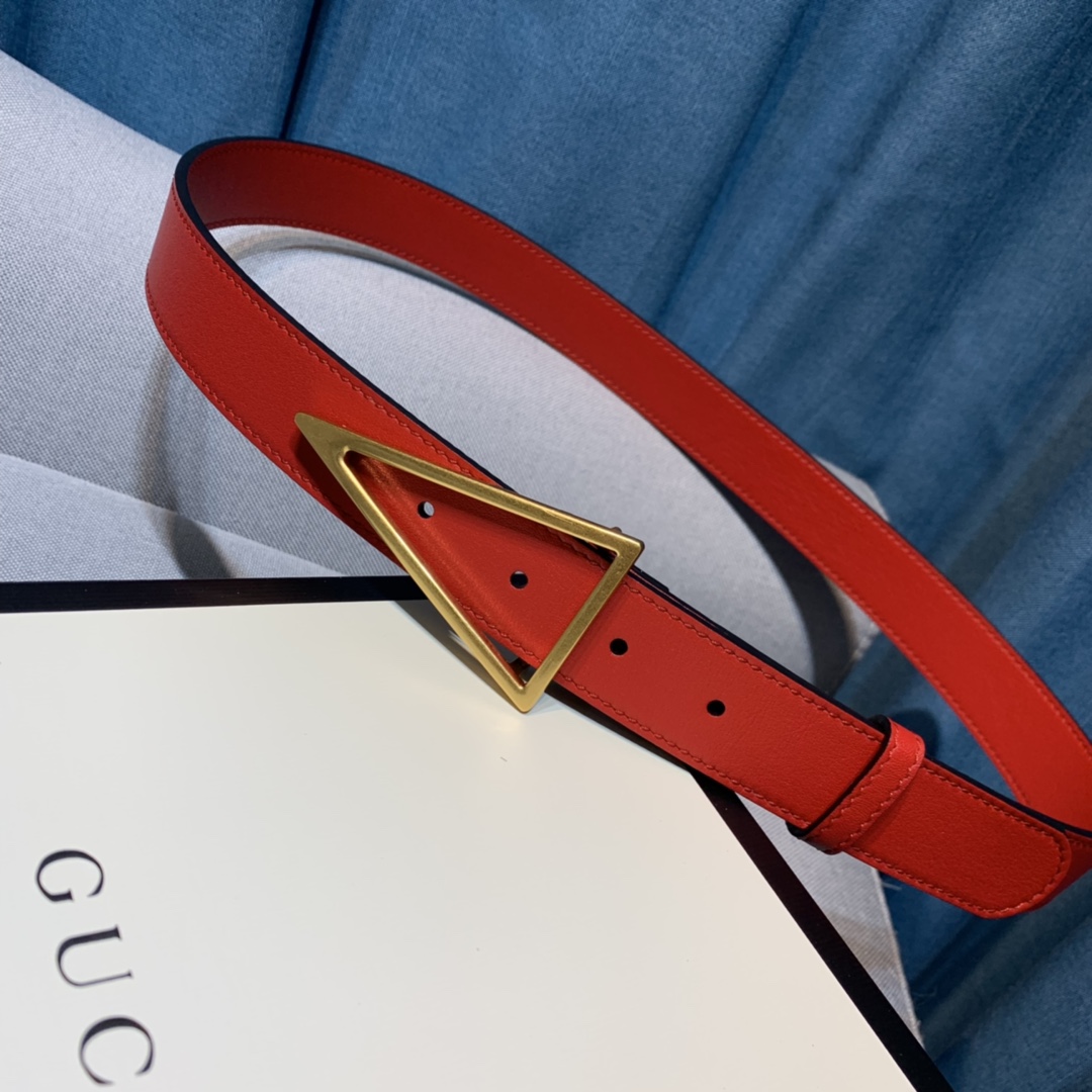 db9bf2_9ebb87d547e74b6aa6bd85d2d350e510mv2.jpg Gucci Leather Belt - Image 1