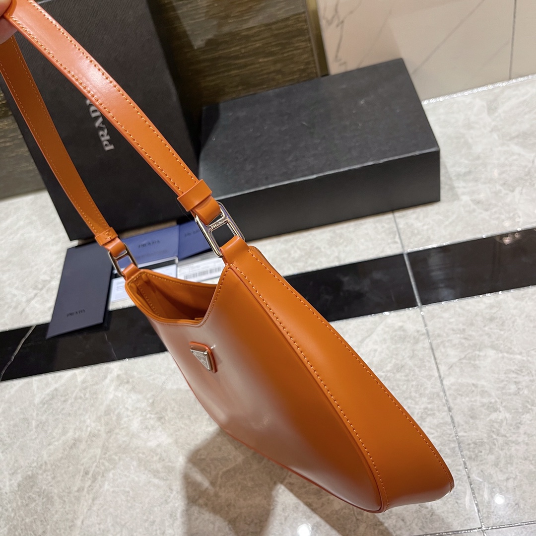 Prada Bags - Image 5