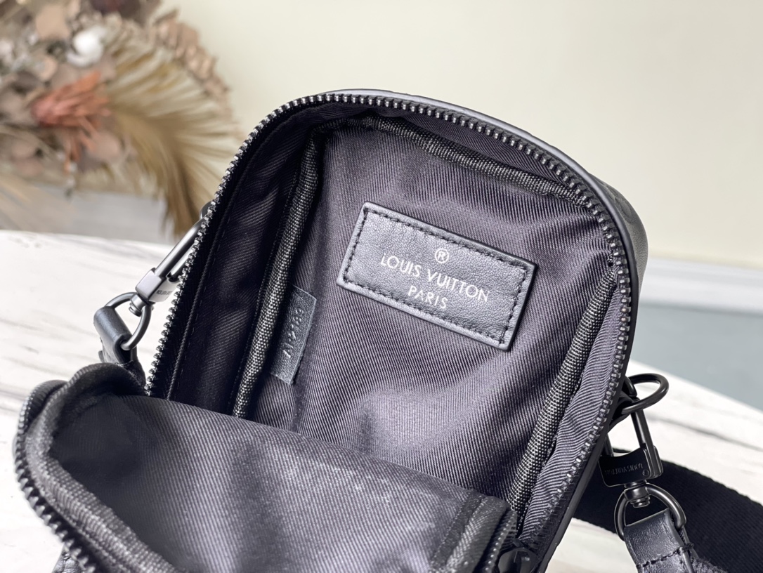 Louis Vuitton Shouder Strap Phone Case - Image 10