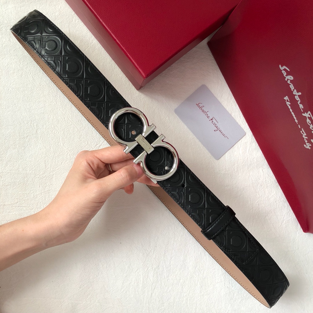 db9bf2_a0769fc3519c45db88003e61982a4082mv2.jpg Ferragamo Logo Buckle Leather Belt - Image 1