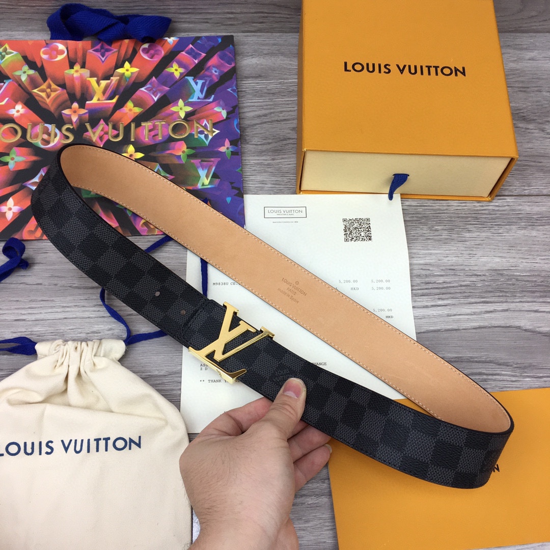 db9bf2_a155cda084a84408bda137c30618e5eemv2.jpg Louis Vuitton LV Letter Buckle 40mm Belt - Image 1