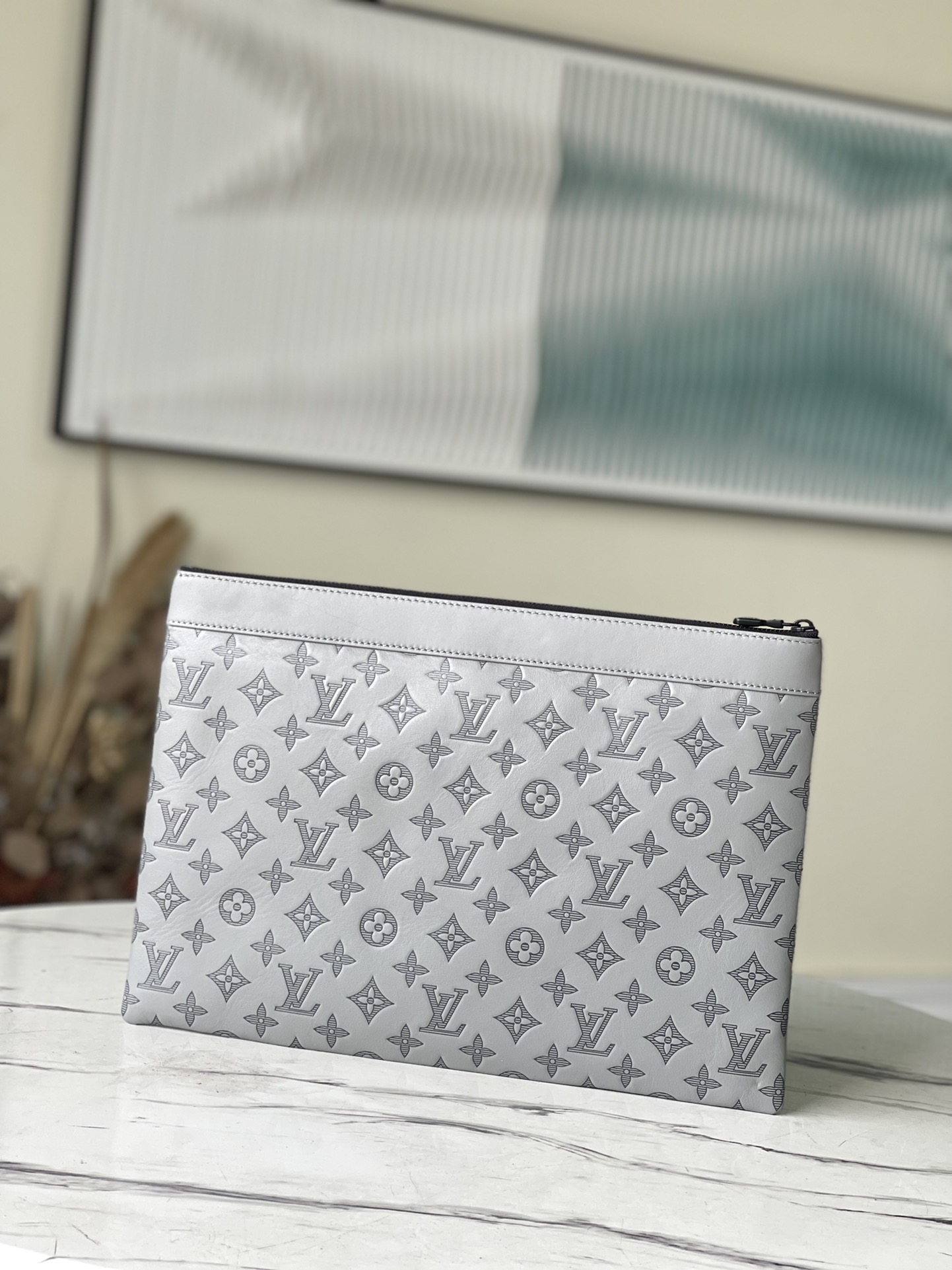 Louis Vuitton Discovery Pochette Clutch - Image 3