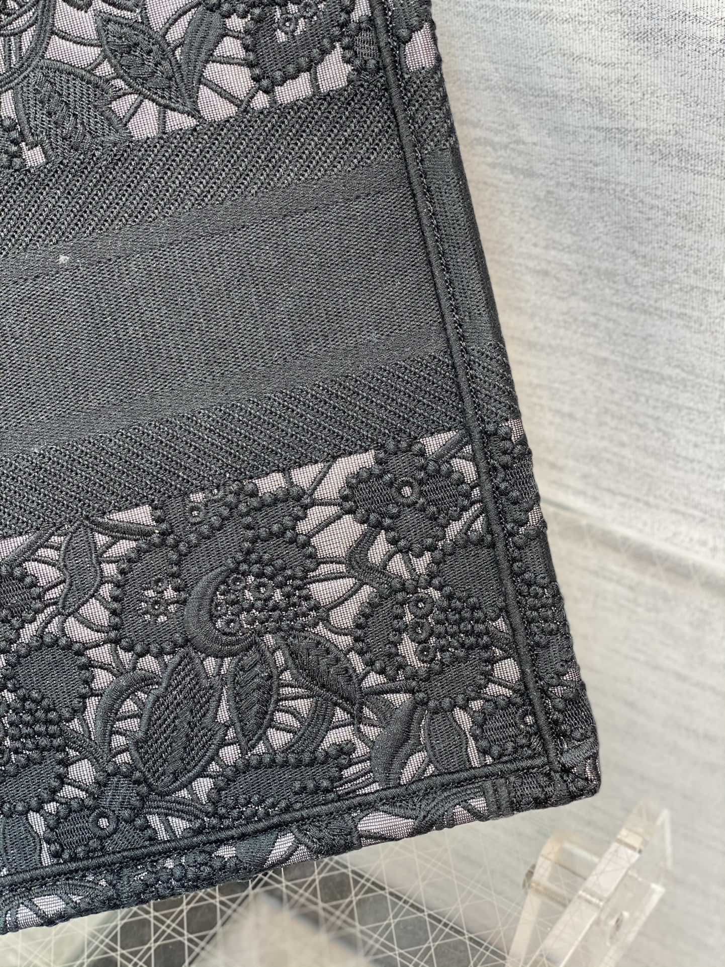 Dior Tote Bag in Black - Image 9