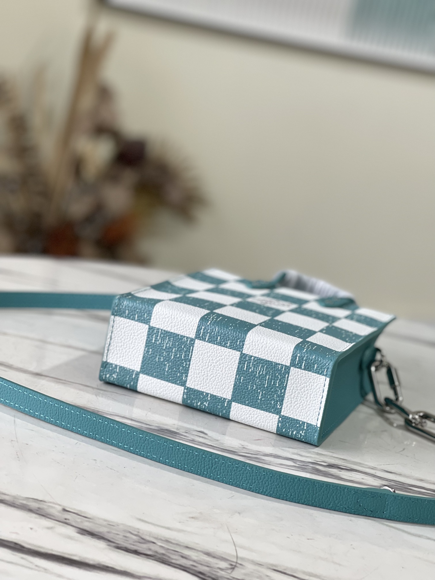 Louis Vuitton Sac Plat XS Handbag - Image 4