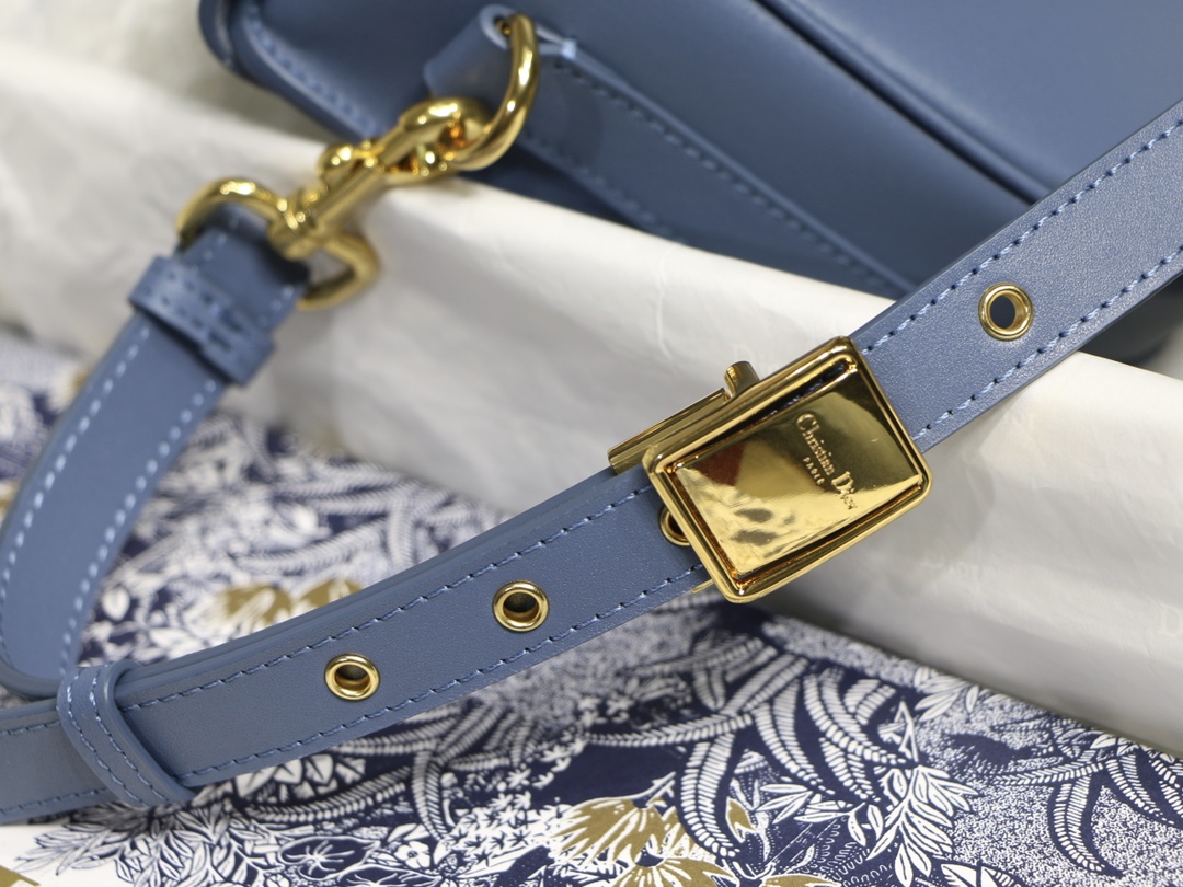 Dior Medium Bobby Bag in Retro Blue Leather - Image 7