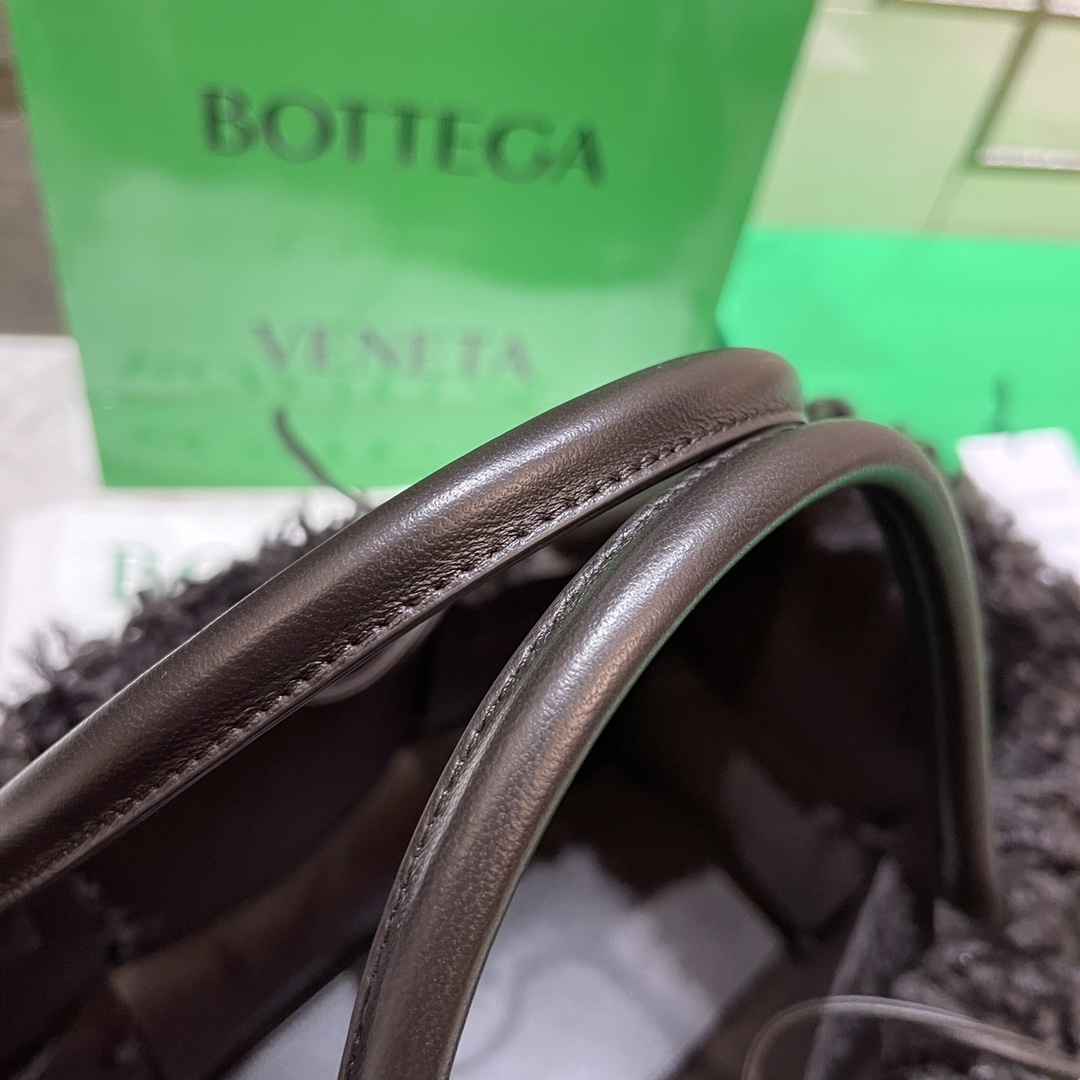 Bottega Veneta Arco Tote Bag - Image 8